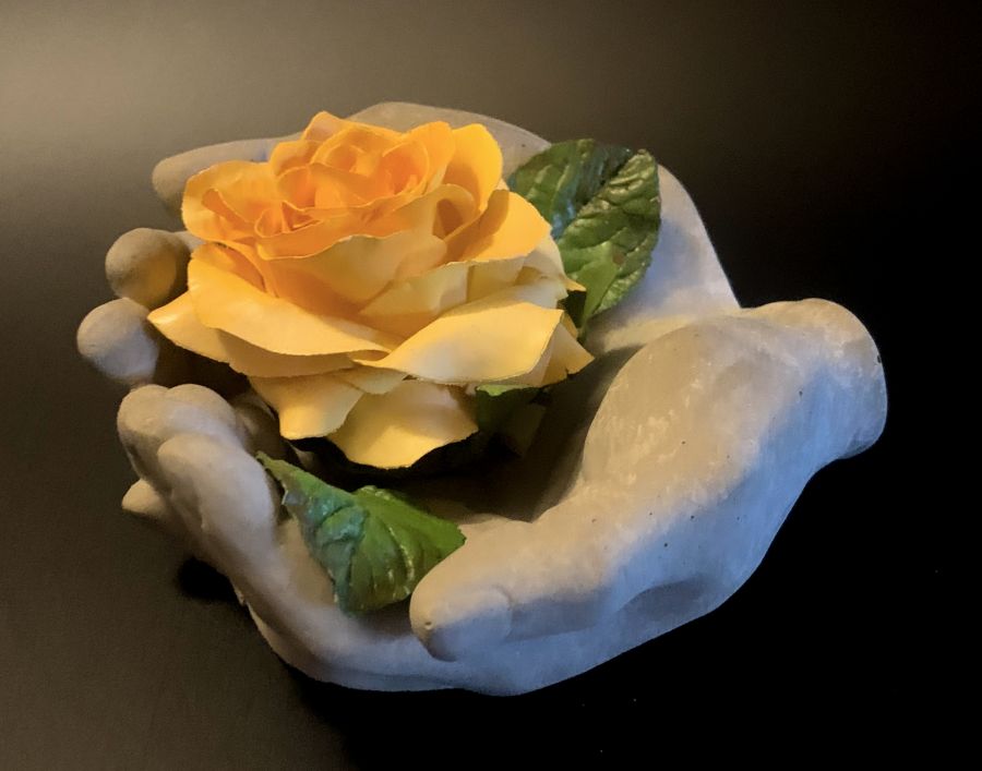 Véronique Chabaud – créatrice de fleurs en porcelaine